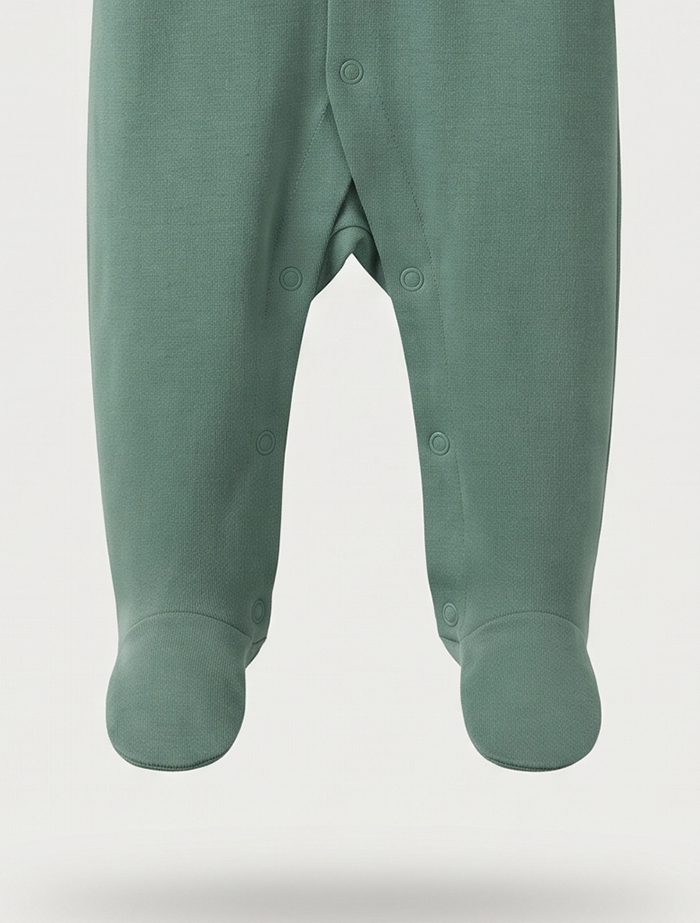Green button printed sleep suit