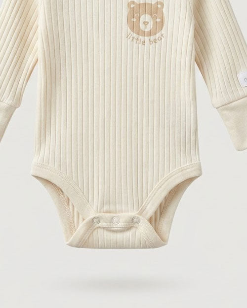 Ribbed bear printed onesie